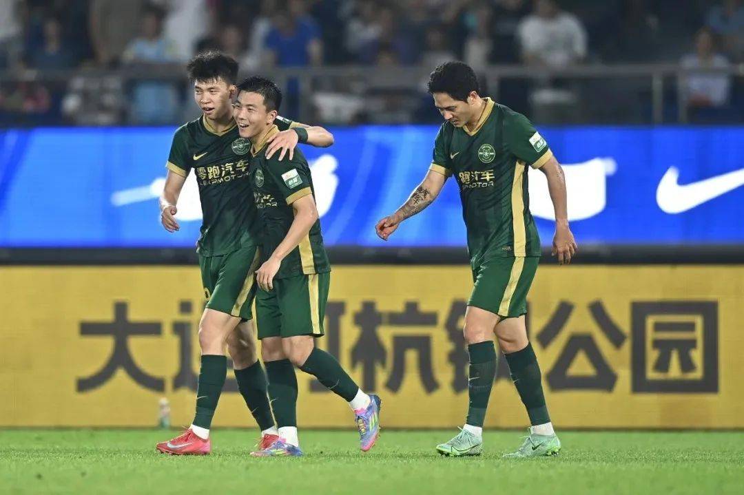 包含浙江绿城战术调整频频，迎来新一轮挑战的词条